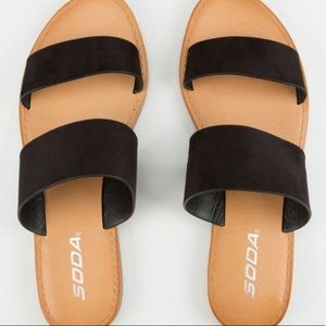 NWOT Soda Sandals